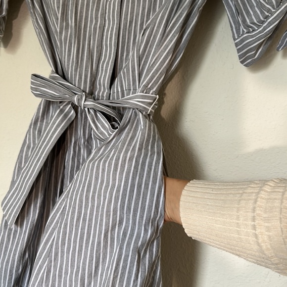 Calvin Klein striped button up dress- with pockets ! - Picture 5 of 5